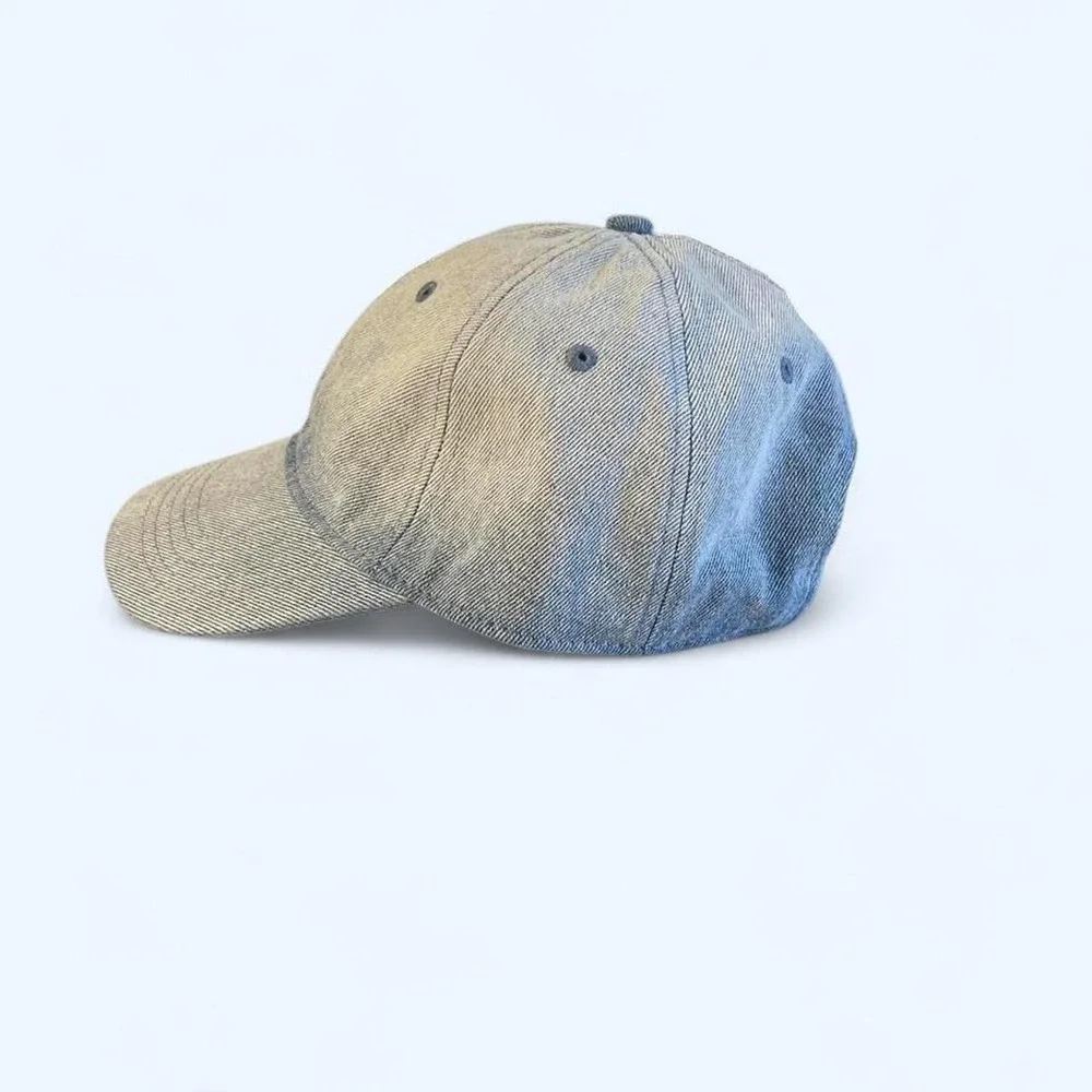 Vintage‎ look blued denim hat by Universal Thread